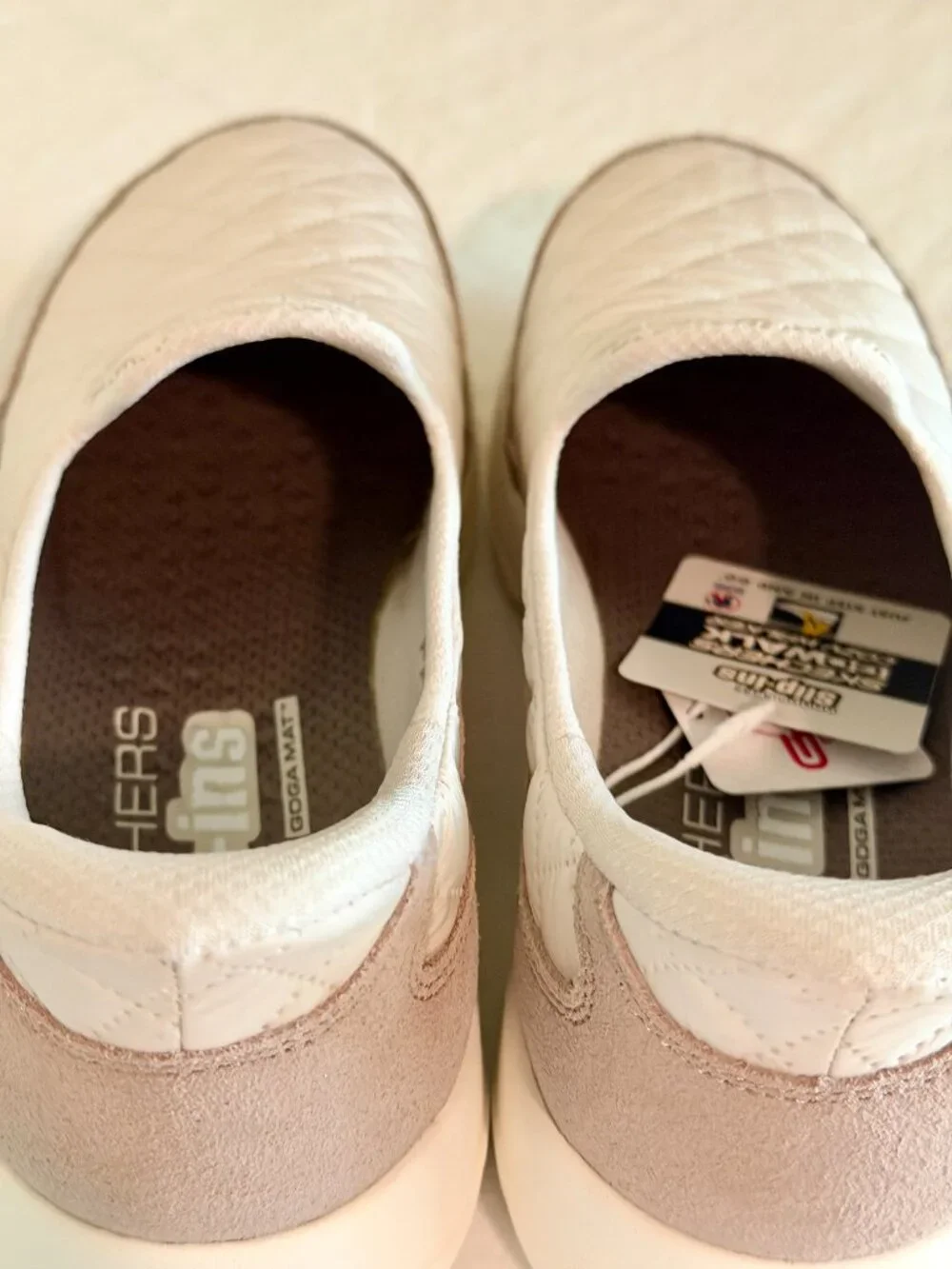 Skechers Women's Slip-ins Go Walk Joy - Cozy Fit Cozy Easy Sneaker Size 7.5 NEW